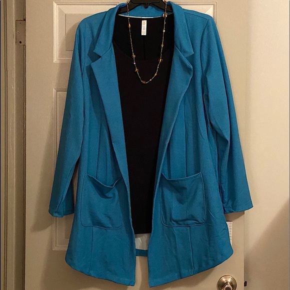 LuLaRoe Jackets & Blazers - LuLaRoe Turquoise Gwen Blazer